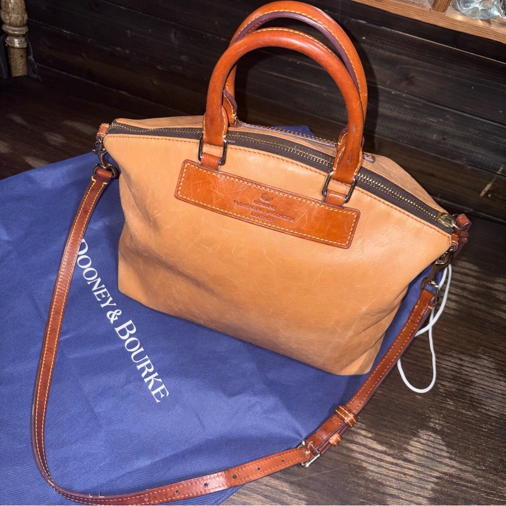 Dooney & Bourke Tan Leather shoulder/Handbag - Picture 10 of 11
